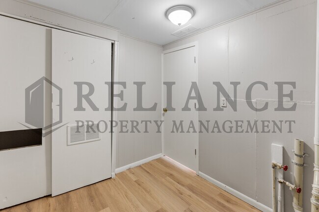 Building Photo - 1823 S Hiram St