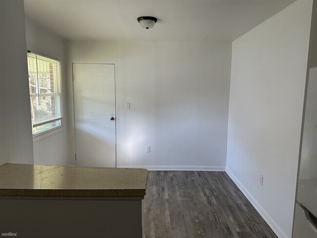 Building Photo - 3 br, 1 bath House - 1605 Susan Jane Court