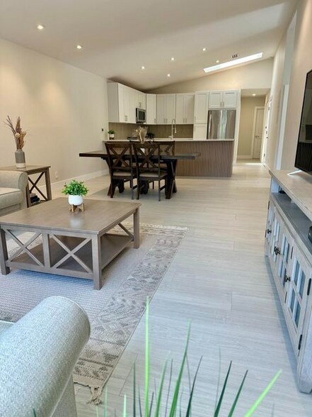 Building Photo - 22670 Vistawood Way