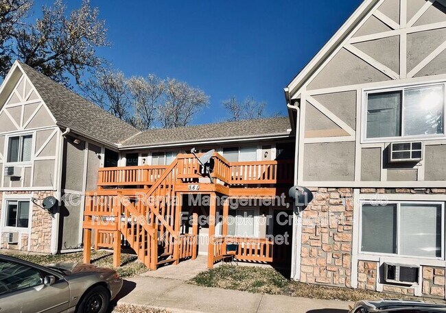 Building Photo - 561 N Somerset Terrace
