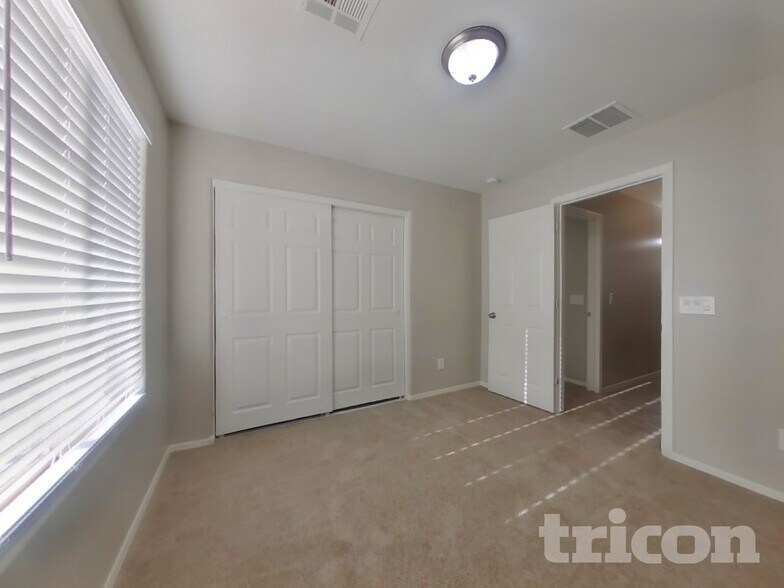 Building Photo - 14714 N 176th Ln