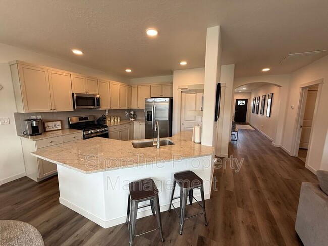 Building Photo - 10093 W Novato Dr