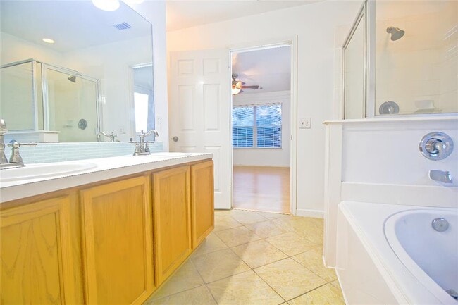 Building Photo - 17627 S Summit Canyon Dr