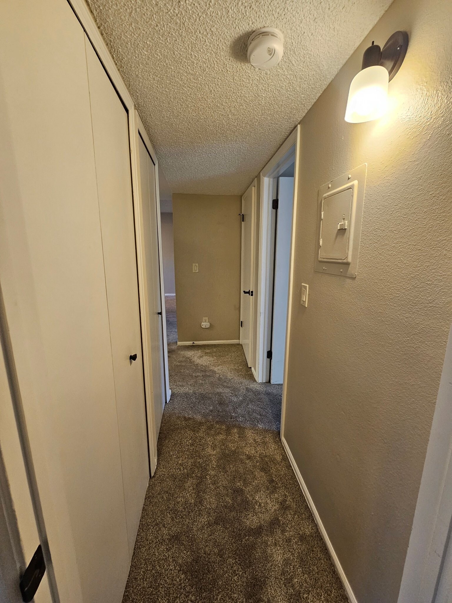 Building Photo - 945 Moorings Dr
