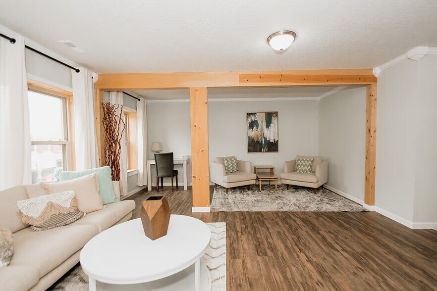 Building Photo - 417 N Jefferson St