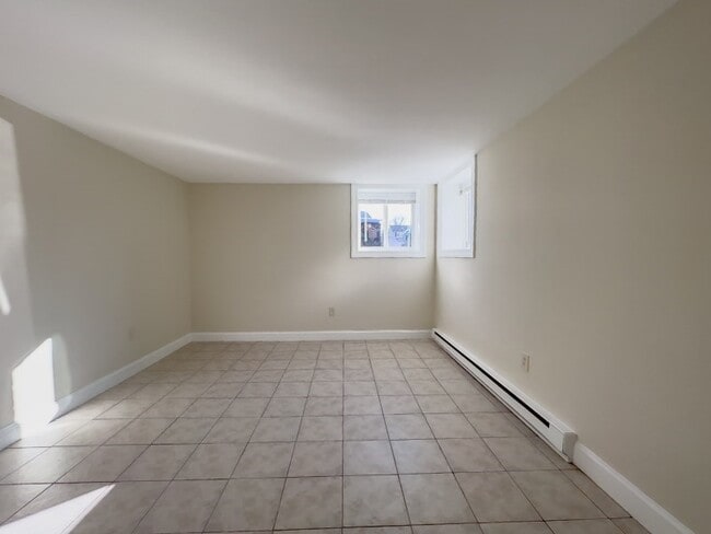 Building Photo - 592 American Legion Hwy