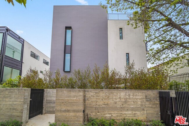 Building Photo - 849 Mariposa Ave