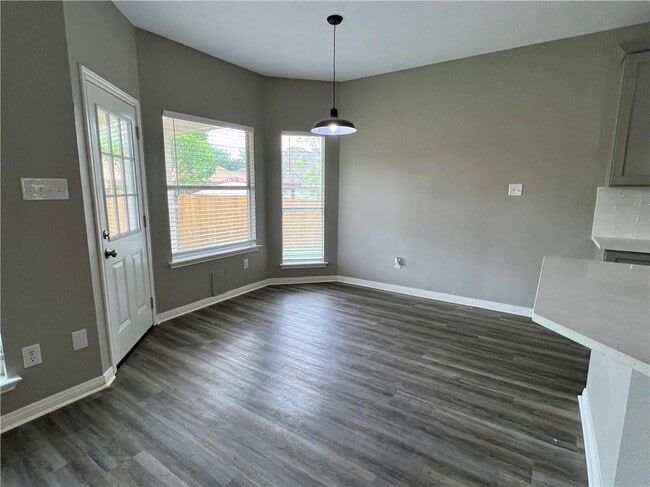 Building Photo - 1706 Winners Ribbon Cir
