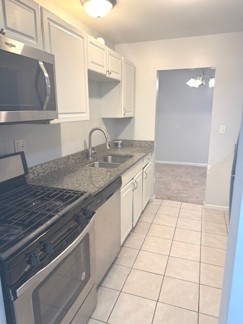 Building Photo - 5201 Carriage Way Dr