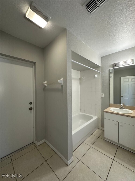 Building Photo - 1405 SW 10th St