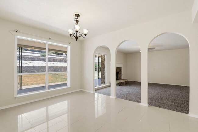 Building Photo - 3329 Old Spanish Trail