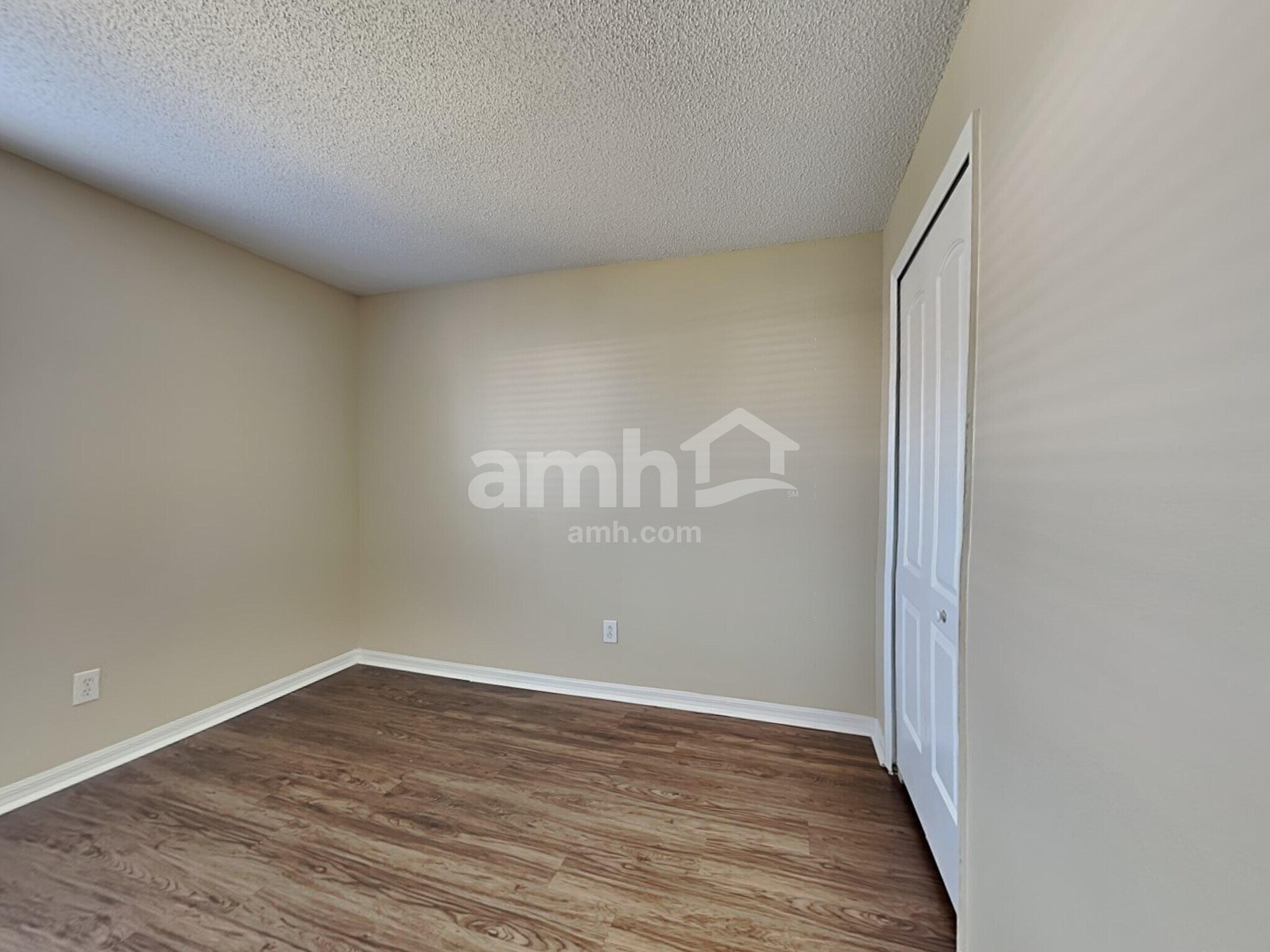Building Photo - 12517 Midpointe Dr