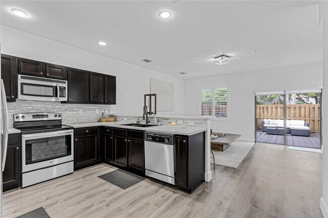 Building Photo - 15071 SW 113th Ter