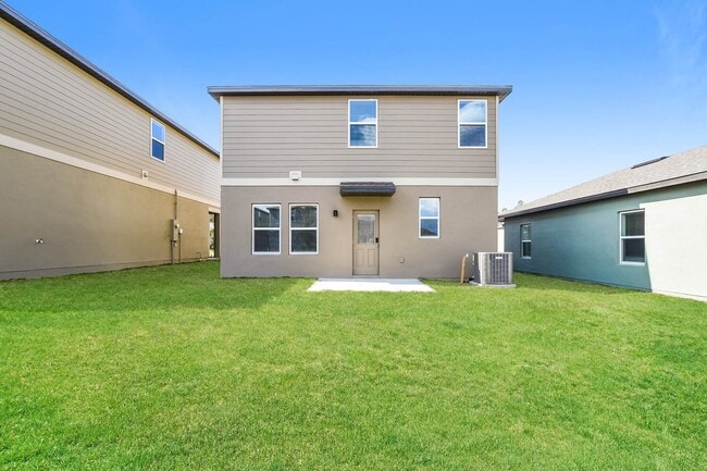 Building Photo - 2042 Hemingway Cir