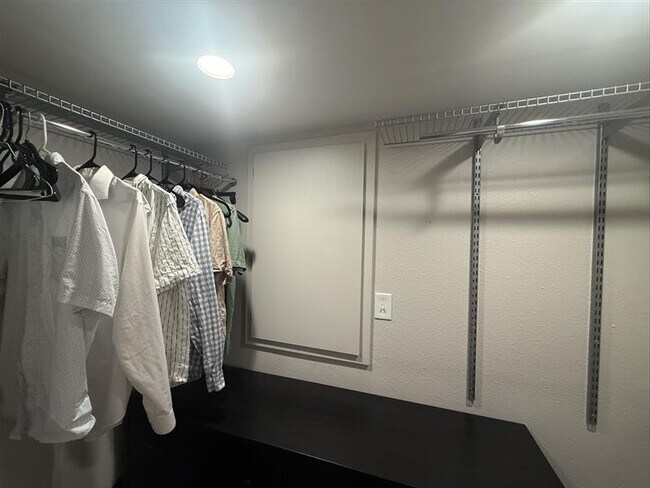 Building Photo - 371 S Franklin St