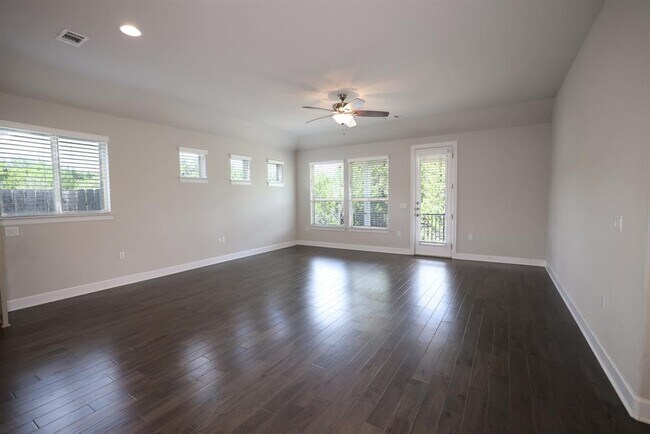Building Photo - 5301 Ponte Tresa Dr
