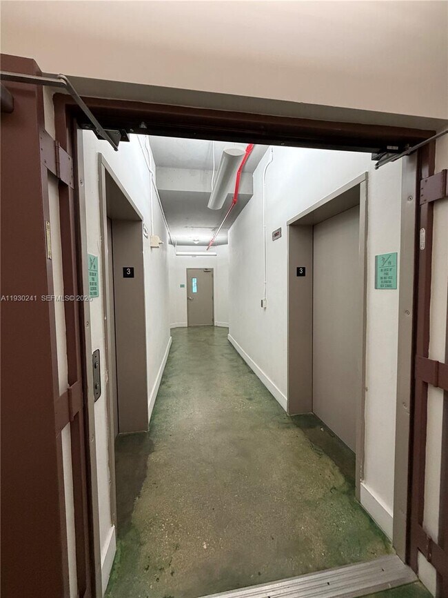 Building Photo - 3029 NE 188th St