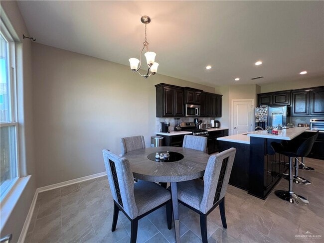 Building Photo - 40 Ensenada Ave