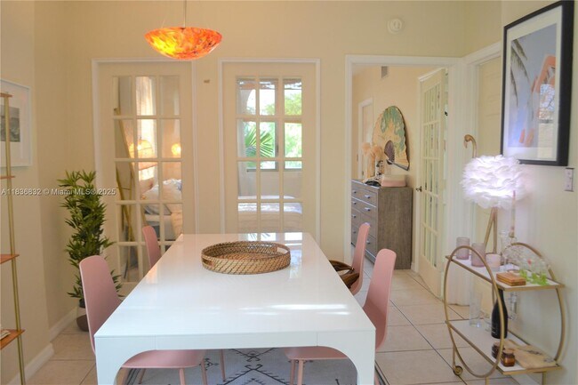 Building Photo - 2630 SW 28th St