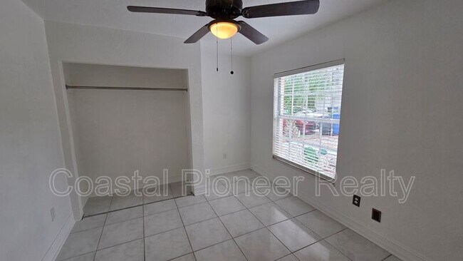 Building Photo - 5005 Dollarway Ct