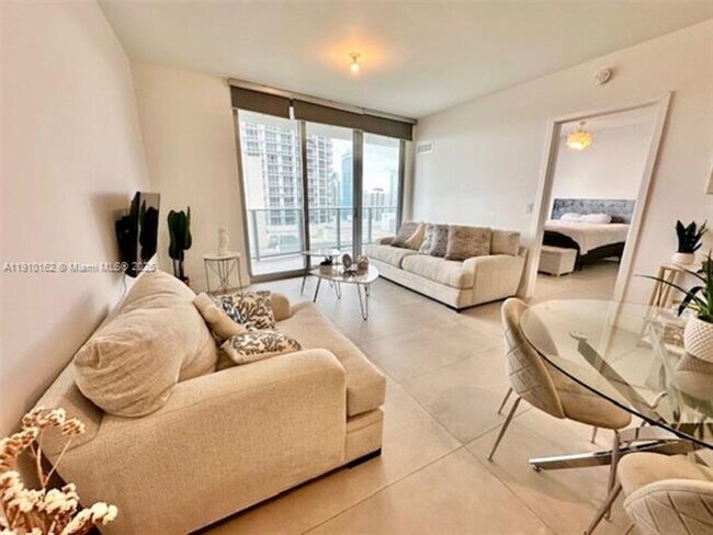 Building Photo - 488 NE 18th St