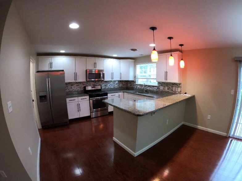 Building Photo - 2390 Mill Rd