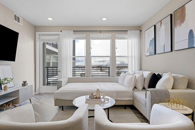 Building Photo - 375 Harbour Cove Dr