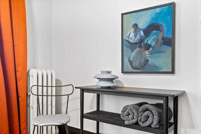 Building Photo - 3545 N Janssen Ave