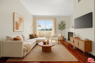 Building Photo - 1653 Micheltorena St