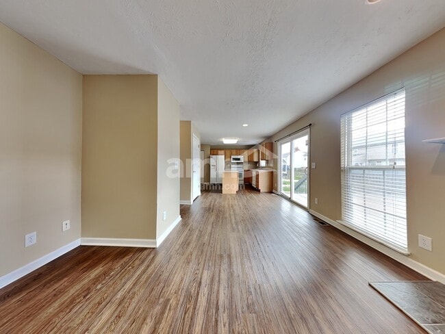 Building Photo - 233 Bannock Dr