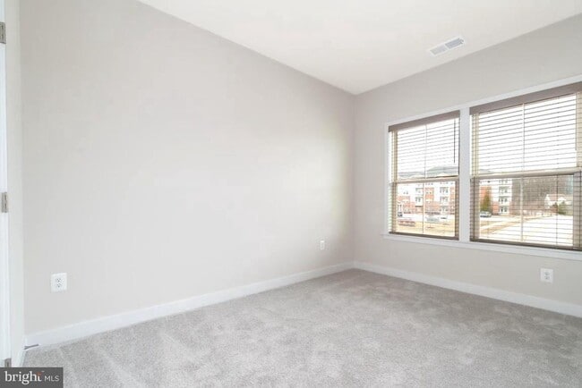 Building Photo - 11003 Resort Road