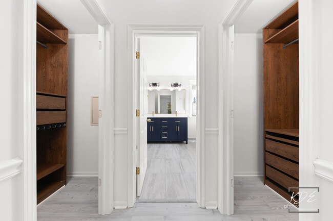 Building Photo - 2612 Lundquist Dr