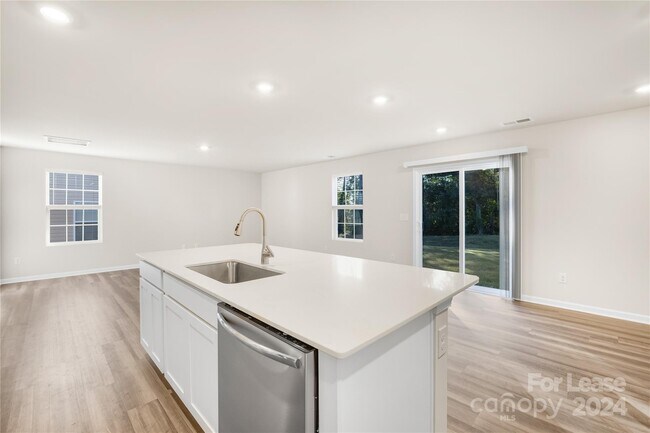 Building Photo - 10142 Chatham Run Ln
