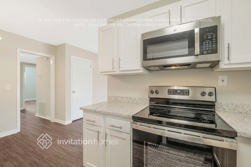 Building Photo - 2130 Thiervy Dr