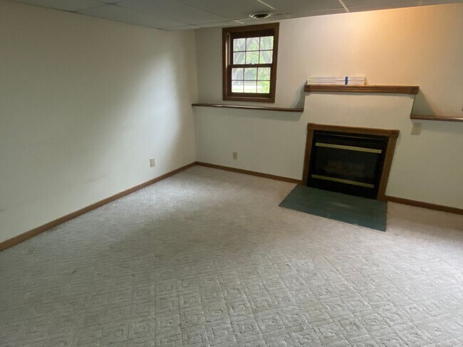 Building Photo - W1358 Prairie Pines Rd