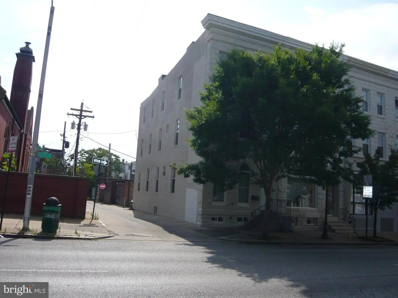 Building Photo - 2517 Saint Paul St