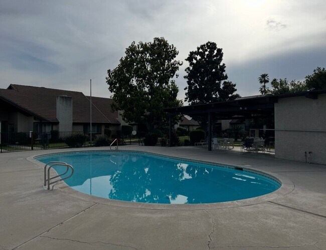 Building Photo - 3200 El Encanto Ct
