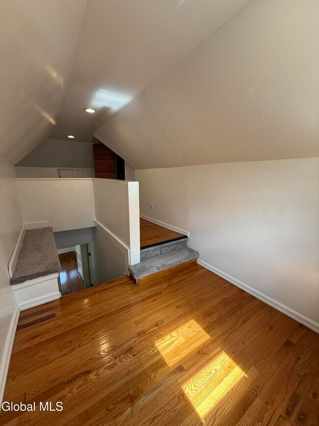 Building Photo - 1960 Eastern Pkwy