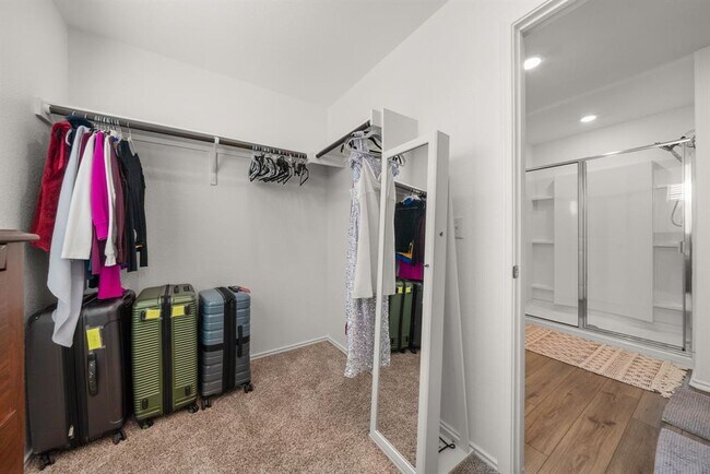 Building Photo - 7204 Sparkling Light Dr