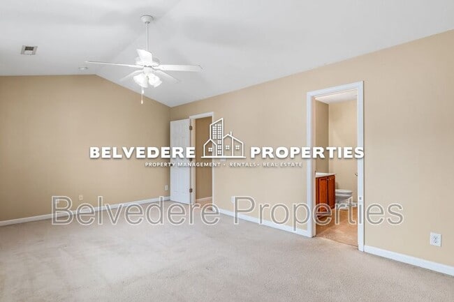 Building Photo - 39 Ackland Dr