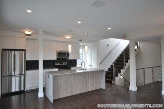 Building Photo - 659 Massachusetts Ave