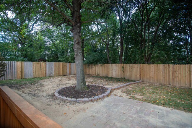 Building Photo - 14112 High Point Dr