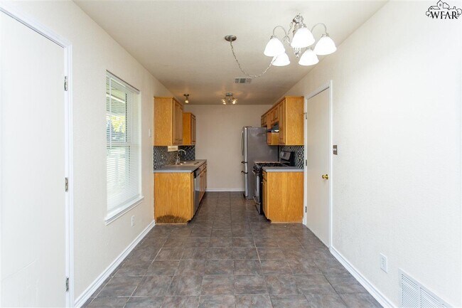 Building Photo - 1217 Sun Valley Dr