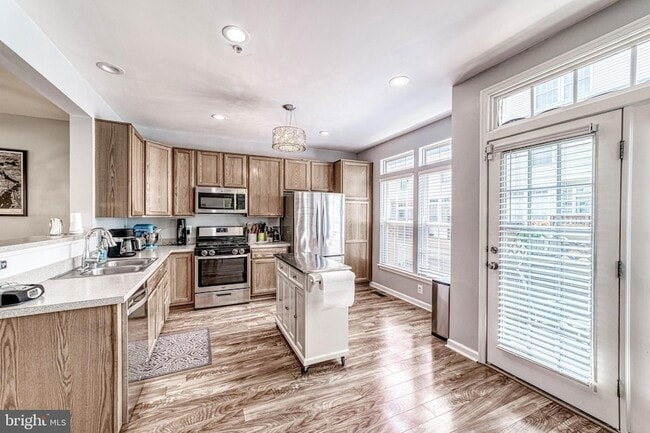 Building Photo - 5807 Pearson Ln