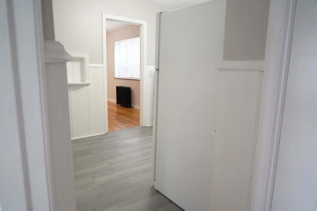 Building Photo - 3025 Clifton Ave