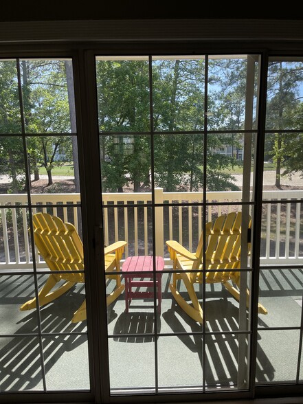 Porch - 674 Riverwalk Dr