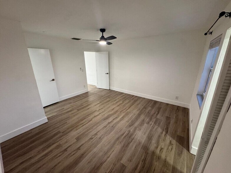 Building Photo - 1101 S Seacrest Blvd