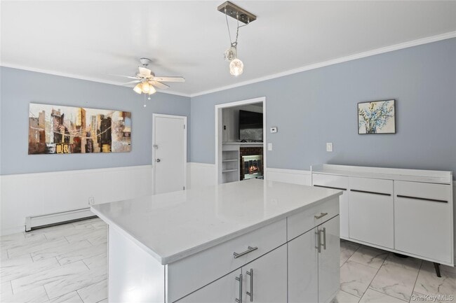 Building Photo - 11 Glenwood Rd