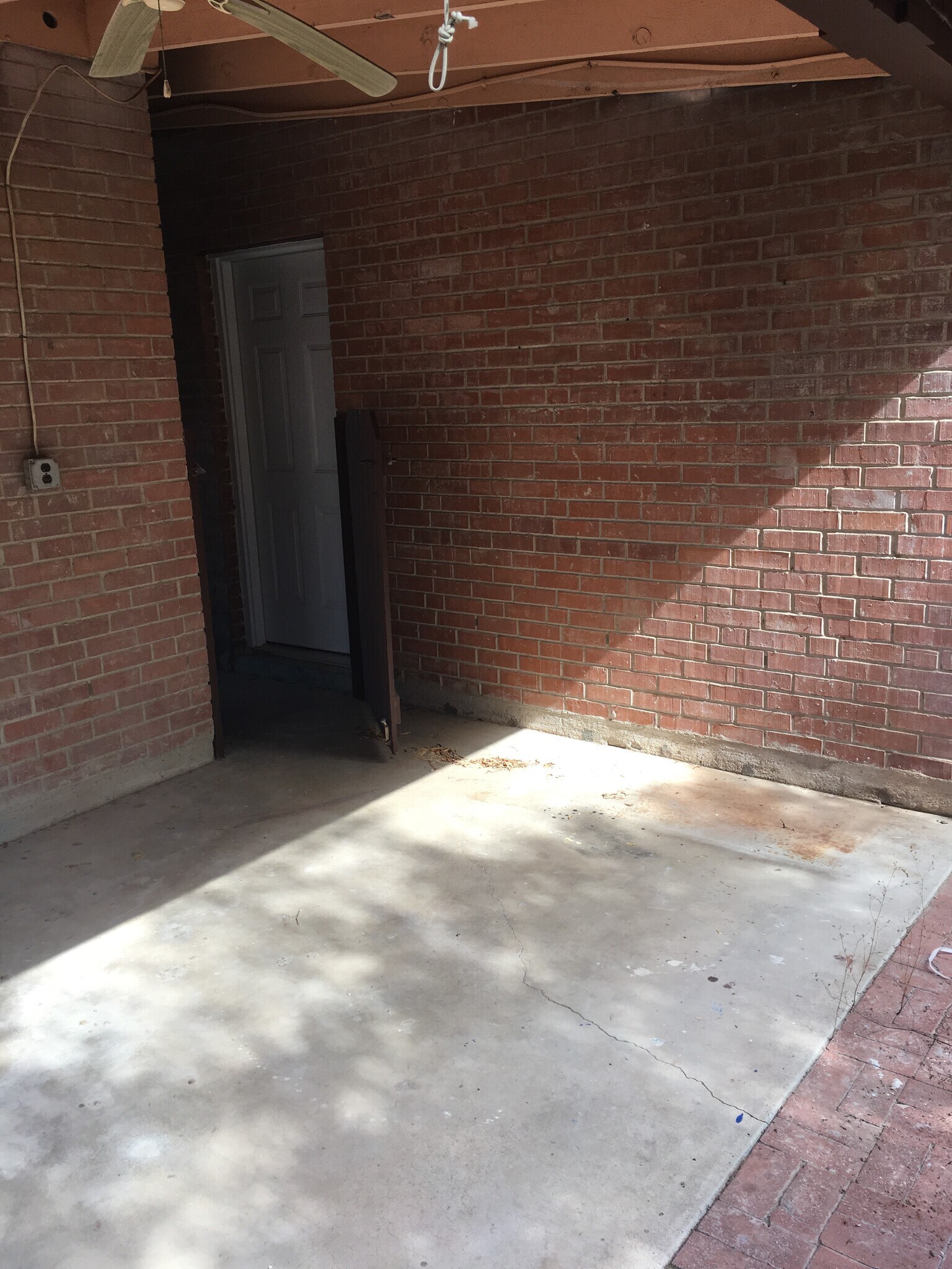 Building Photo - 5622 E Whittier St