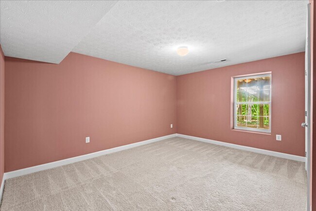 Building Photo - CLOSE TO I-95 & QUANTICO!